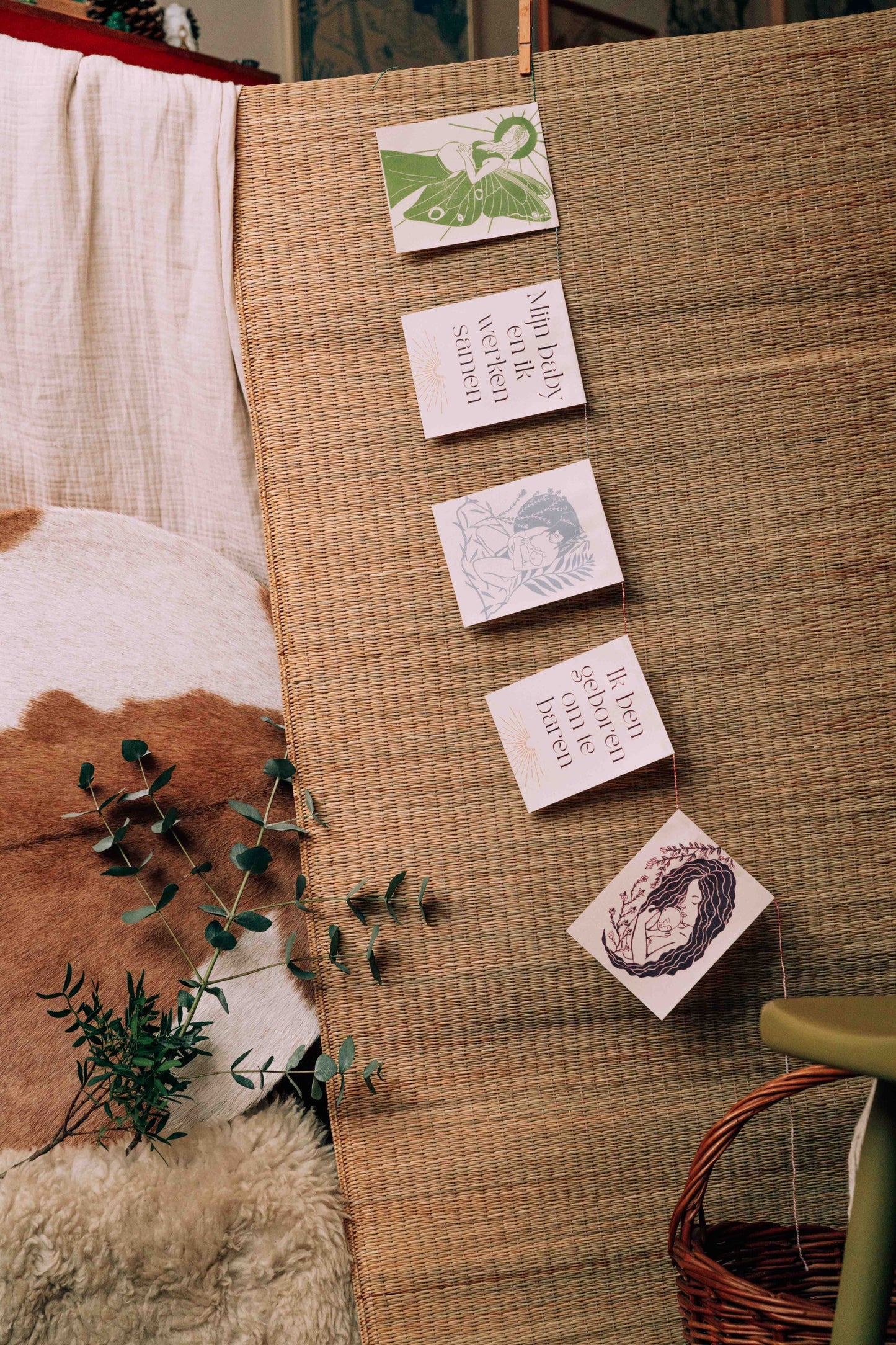 Geboorte en zwangerschap affirmatie slinger - Amsterdam Rotterdam Delft Den Haag Gouda Bergen Utrecht Zeist Doorn Driebergen Nijmegen Apeldoorn Arnhem Zutphen Groningen Maastricht Breda- Aike Ananda Art