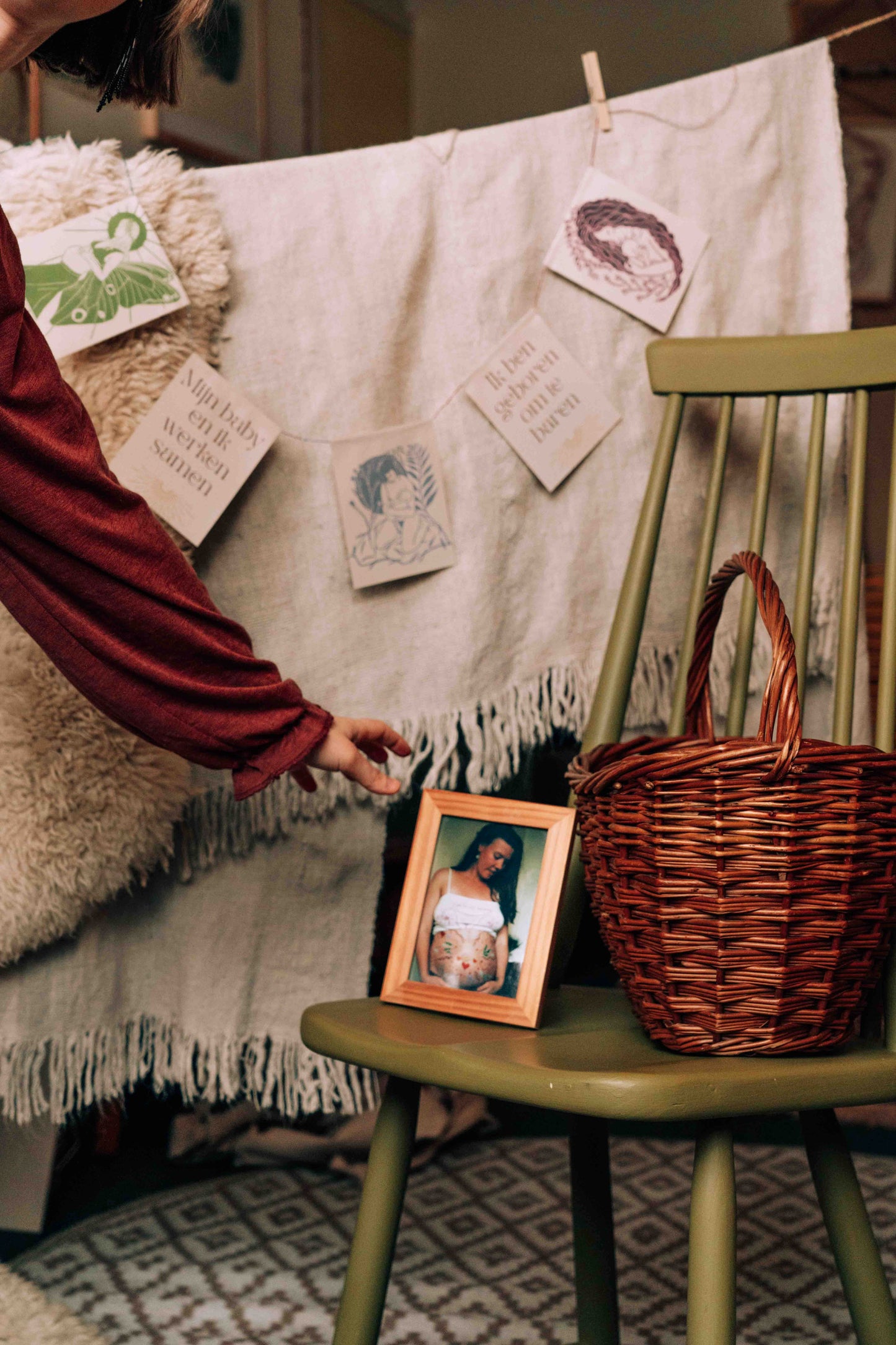 Geboorte en zwangerschap affirmatie slinger - Amsterdam Rotterdam Delft Den Haag Gouda Bergen Utrecht Zeist Doorn Driebergen Nijmegen Apeldoorn Arnhem Zutphen Groningen Maastricht Breda- Aike Ananda Art